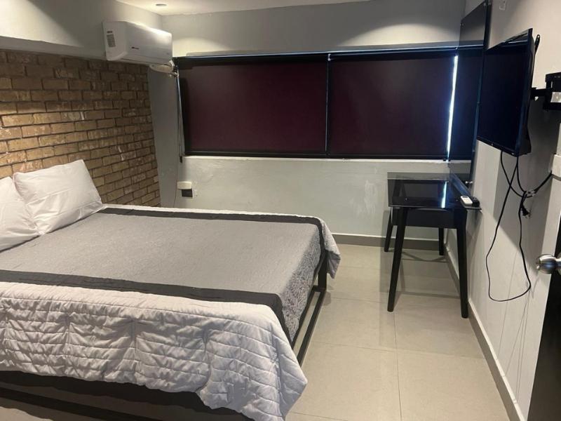 Adhoc Mro Hotel cápsula